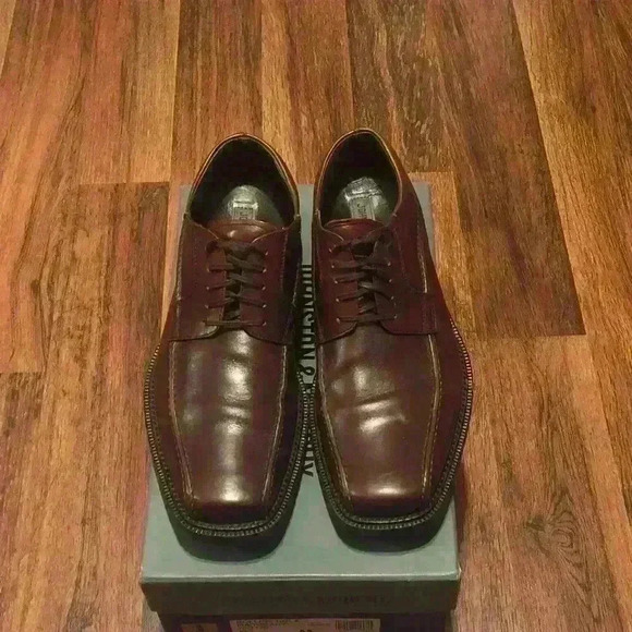 Men’s Johnston & Murphy Mahogany Shoes! - Picture 1 of 4